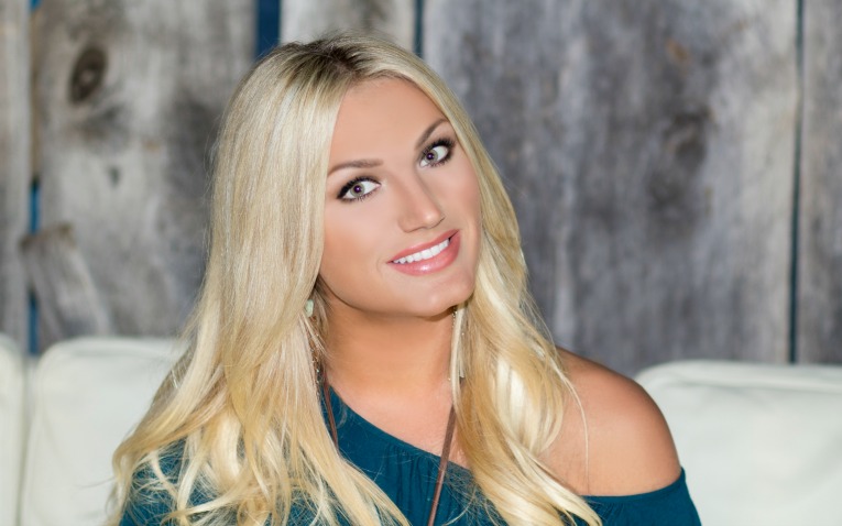 Questions Brooke Hogan - Williamson Source