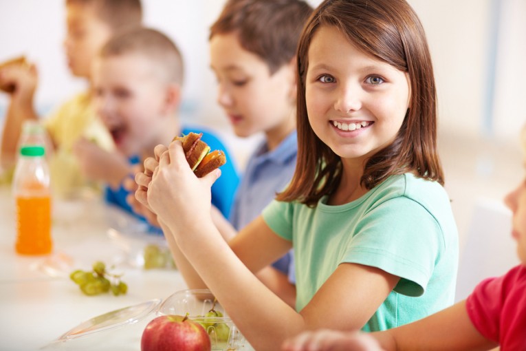 packing school lunch