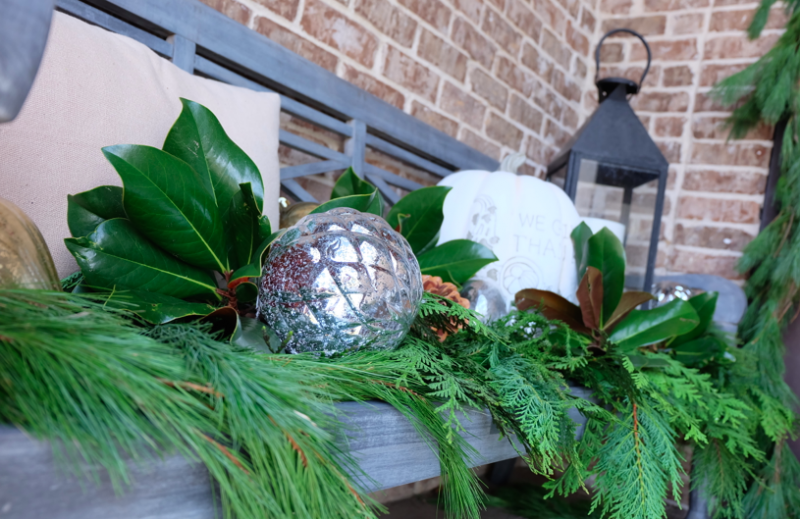 Down to the Wire - holiday decorating Down to the Wire - holiday decorating