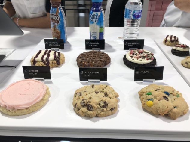crumbl cookie hours near me