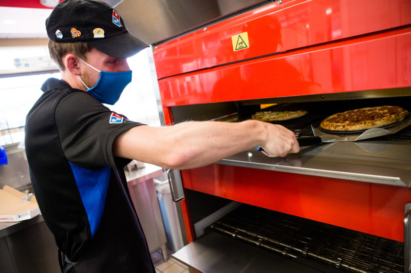 Domino s To Hire 20 000 New Team Members Williamson Source