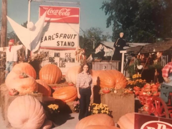 earl's fruit stand