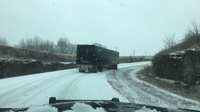 tractor trailer stuck on saturn pkwy from spring hill police