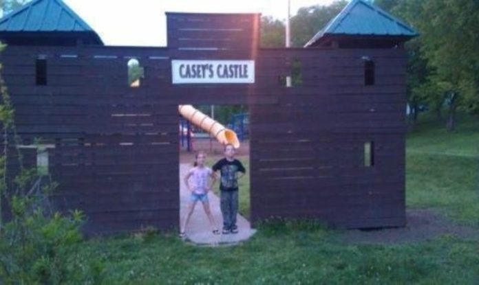 casey's castle at evans park