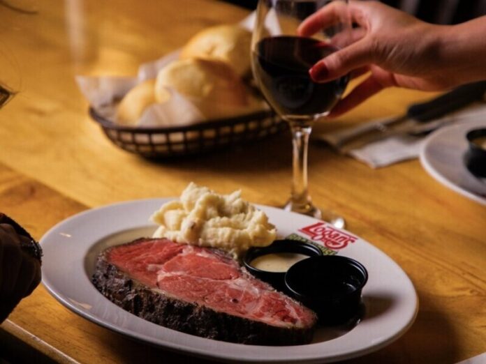 logans roadhouse prime rib