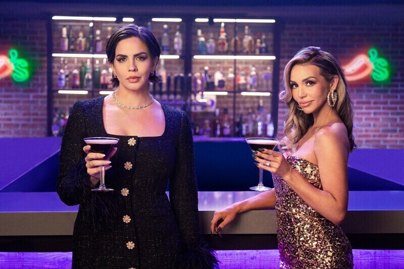 To help bring its Espresso Martini to restaurants nationwide, Chili’s has partnered with fan-favorite reality stars, Scheana Shay and Katie Maloney.