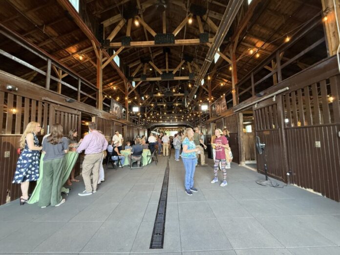 Harlinsdale Barn_3050