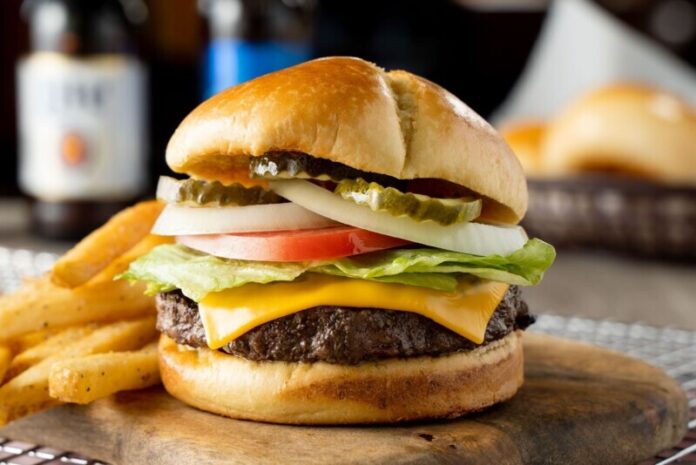 From feeding veterans to funding service dogs, the brand continues its mission to serve those who serve this Veterans Day and throughout the yearFrom feeding veterans to funding service dogs, the brand continues its mission to serve those who serve this Veterans Day and throughout the year